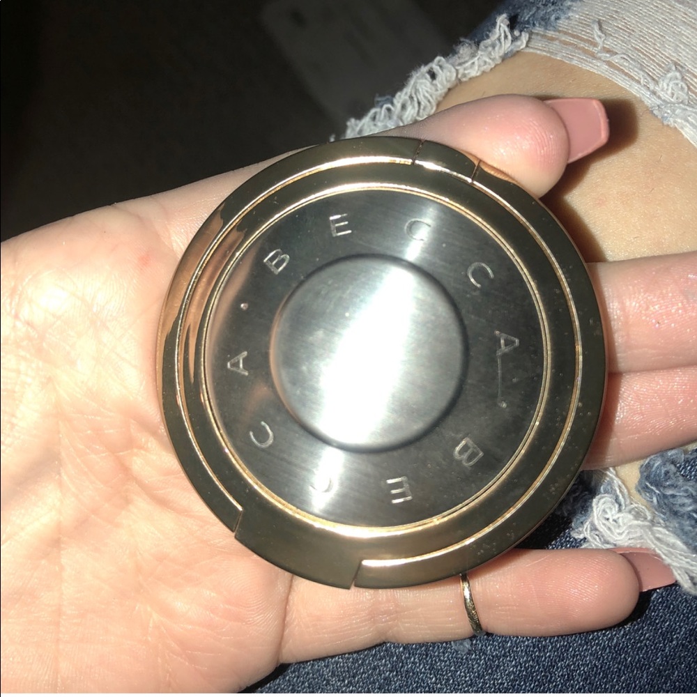 Becca highlighter